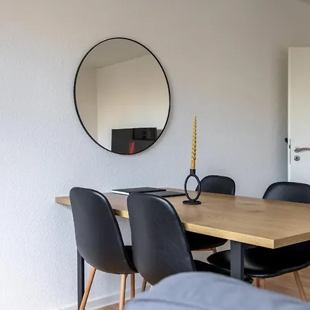 Lägenhet Modernes Und Zentralgelegenes Mit Kueche, Netflix, Und Balkon *