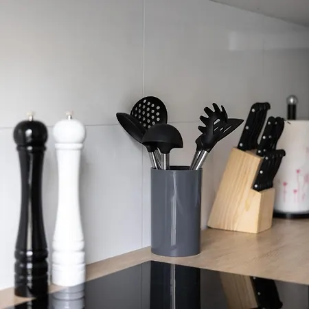 Modernes Und Zentralgelegenes Mit Kueche, Netflix, Und Balkon * Duisburg