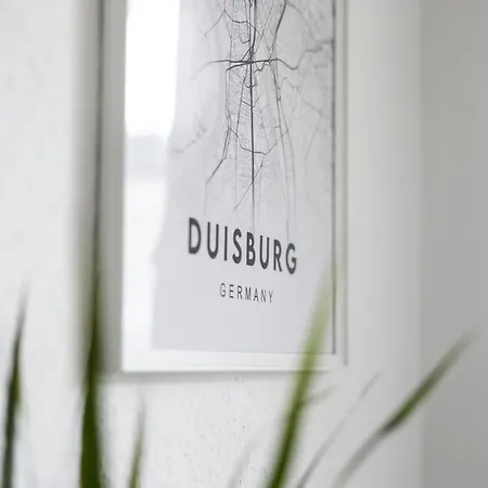 Modernes Und Zentralgelegenes Mit Kueche, Netflix, Und Balkon Lägenhet Duisburg