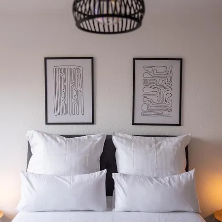 Modernes Und Zentralgelegenes Mit Kueche, Netflix, Und Balkon * Duisburg