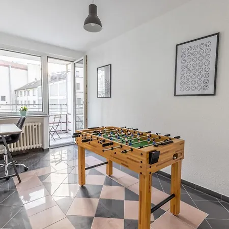 Modernes Und Zentralgelegenes Mit Kueche, Netflix, Und Balkon *