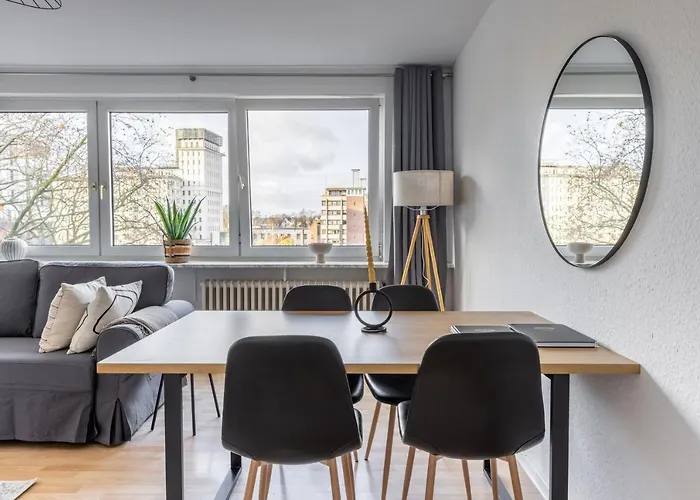 Modernes Und Zentralgelegenes Mit Kueche, Netflix, Und Balkon Appartamento *