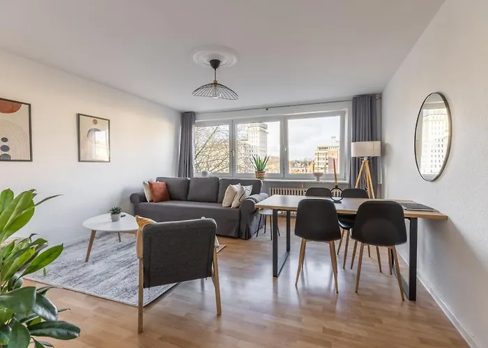 Appartamento Modernes Und Zentralgelegenes Mit Kueche, Netflix, Und Balkon Duisburgo