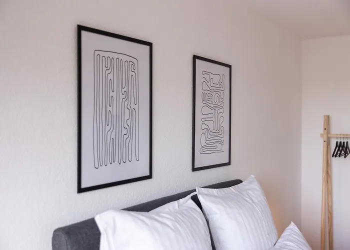 Modernes Und Zentralgelegenes Mit Kueche, Netflix, Und Balkon Appartamento Duisburgo