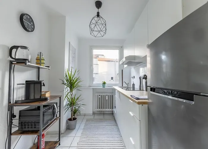 Modernes Und Zentralgelegenes Mit Kueche, Netflix, Und Balkon Duisburgo