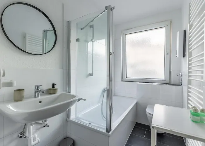 Modernes Und Zentralgelegenes Mit Kueche, Netflix, Und Balkon * Duisbourg