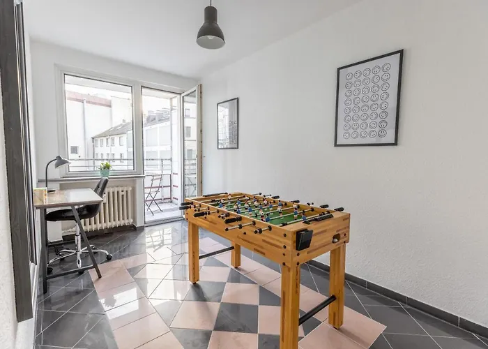 Modernes Und Zentralgelegenes Mit Kueche, Netflix, Und Balkon *